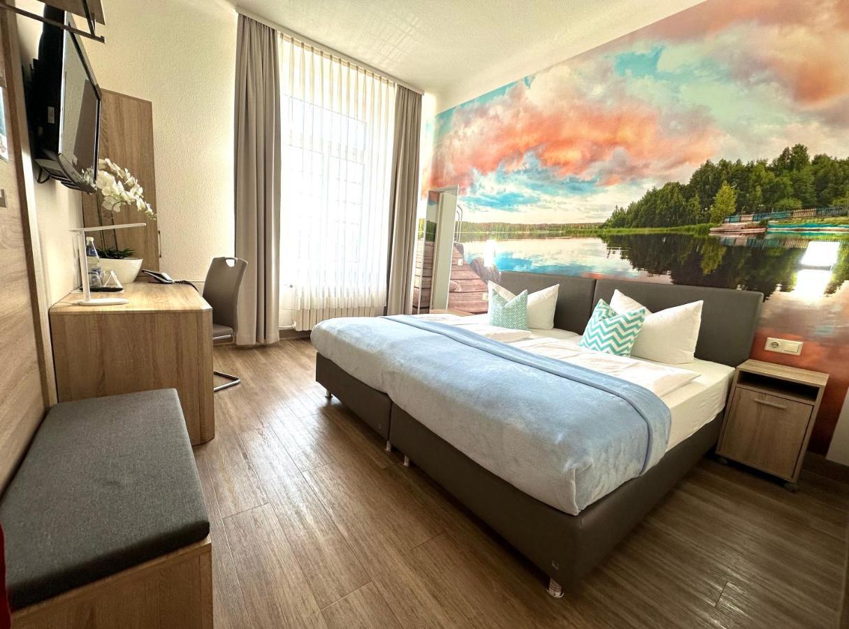 Hotel "Central" Inh Carolin Krause ビッターフェルト＝ヴォルフェン エクステリア 写真