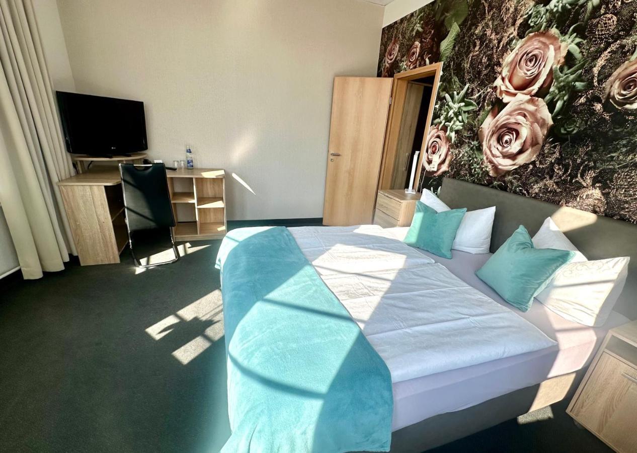 Hotel "Central" Inh Carolin Krause ビッターフェルト＝ヴォルフェン エクステリア 写真