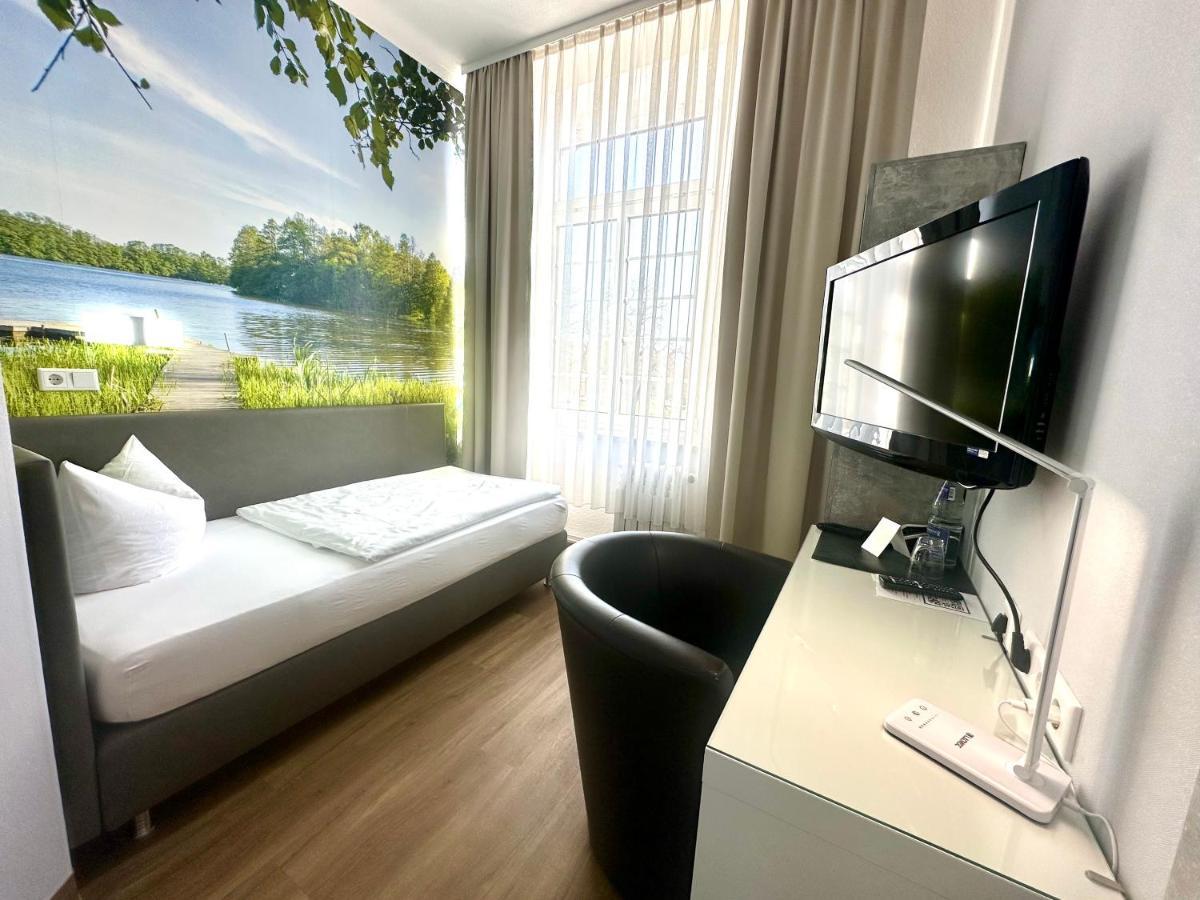 Hotel "Central" Inh Carolin Krause ビッターフェルト＝ヴォルフェン エクステリア 写真